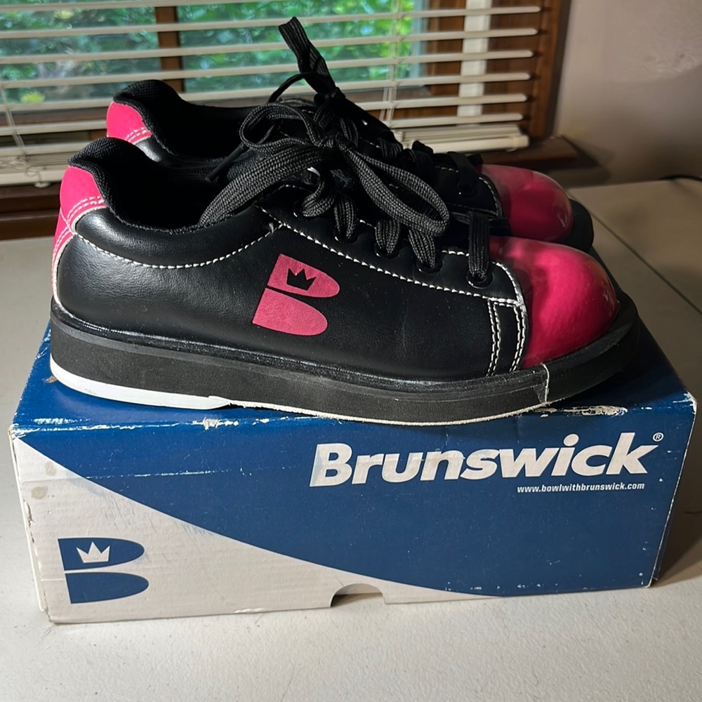 Bowling shoes Brunswick T Zone Black/Pink size women’s 5